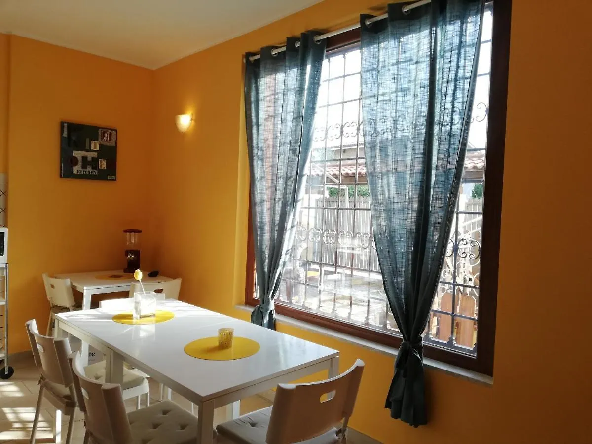Couette-café The Yellow House Fiumicino