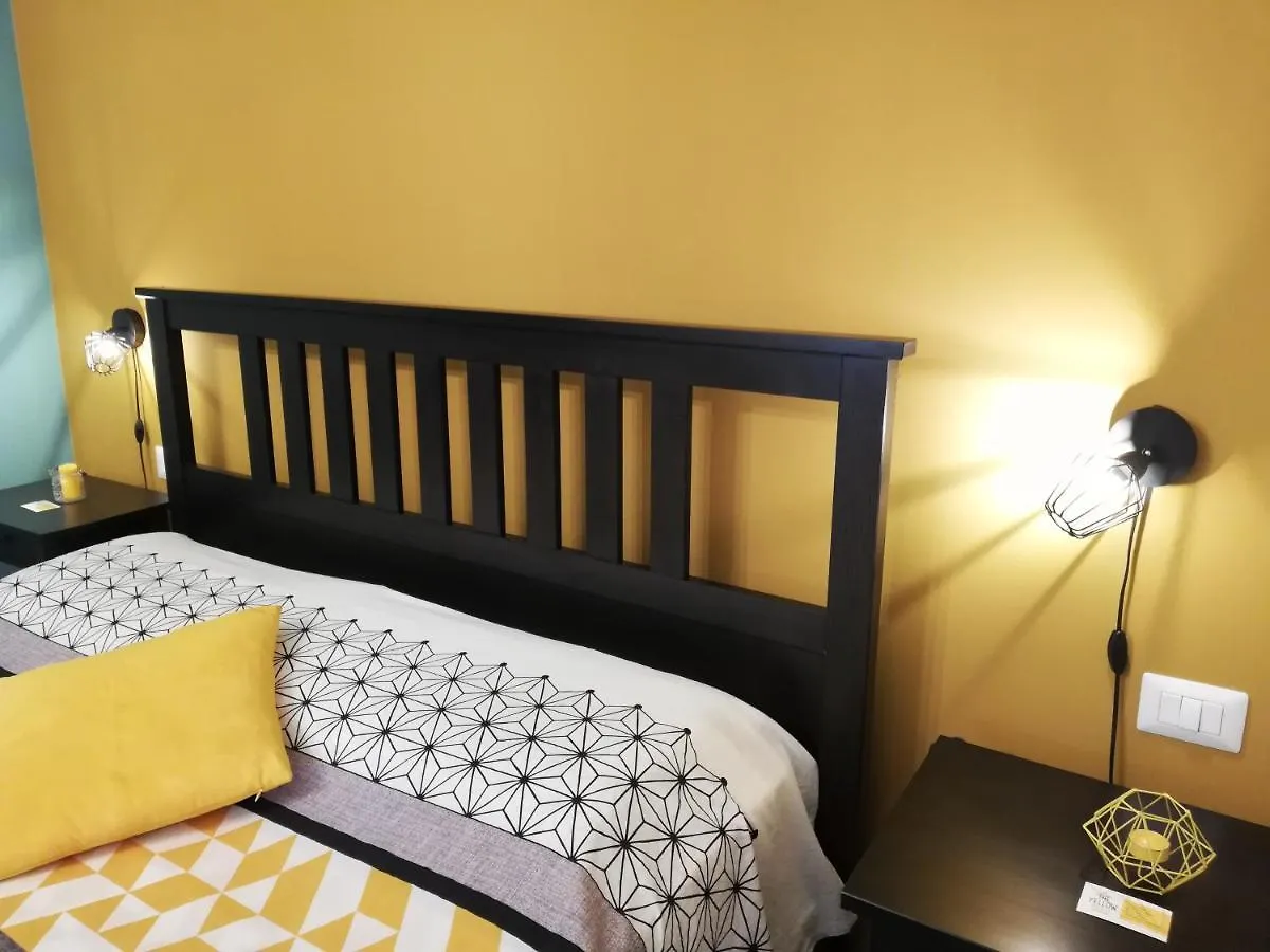 The Yellow House Bed and Breakfast Fiumicino